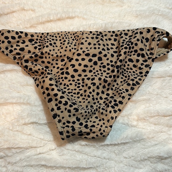 Target Swimsuit - Picture 4 of 8